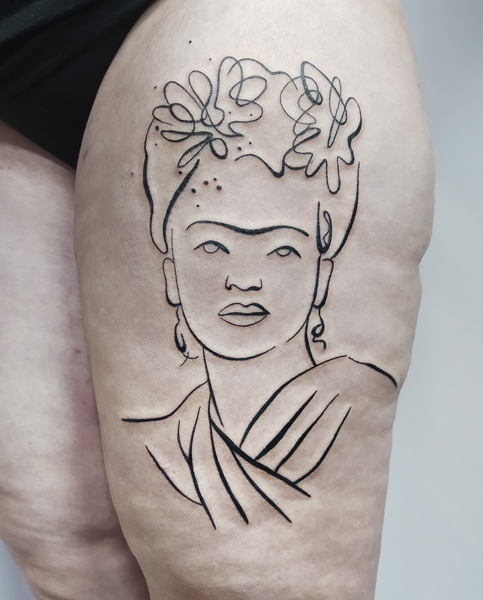 Ce que je tatoue : photographie d'un tatouage de Frida Khalo